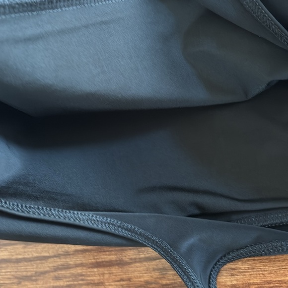 Express Black Textured embossed Faux Leather Bodysuit thong sleeveless stretch M - Picture 10 of 12